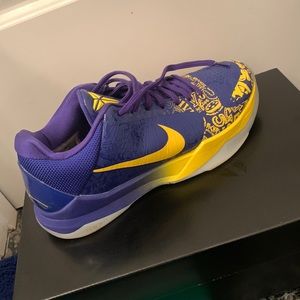 Kobe V protro size 7.5 mens and is not new but worn a couple of times